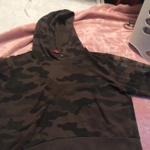 Camouflage guess half sweatshirt